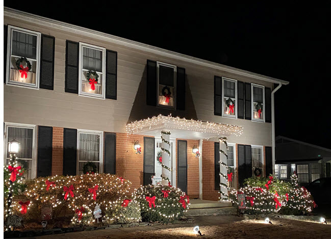 HolidayDecoratingContest_2021_Traditional