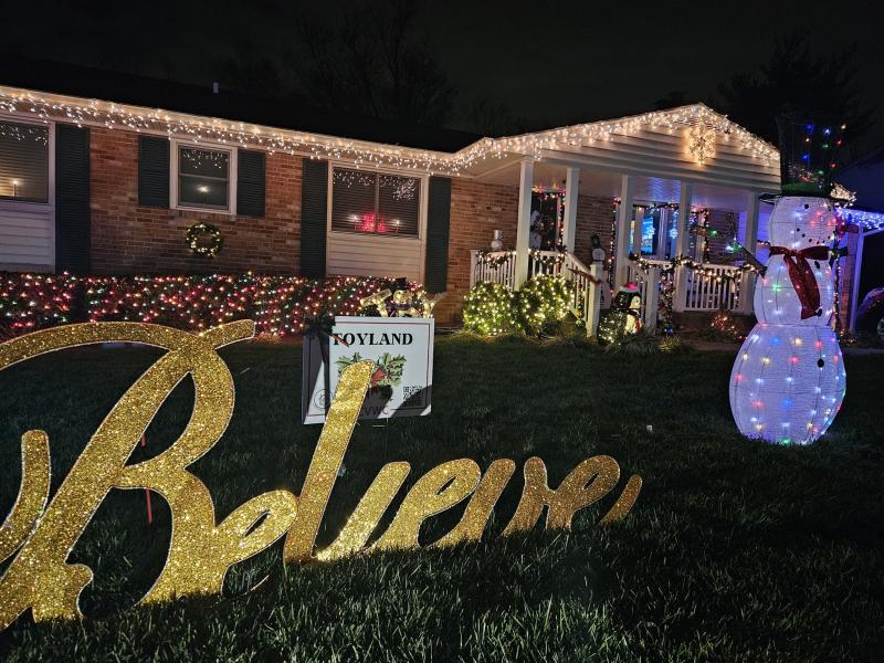 HolidayDecoratingContest_2023_Toyland_2