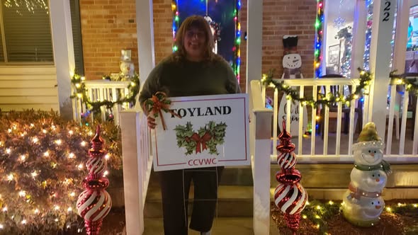 HolidayDecoratingContest_2025_Toyland_2